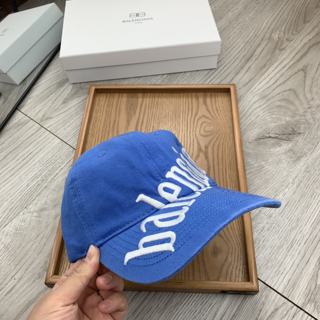 。巴黎ba。【配防尘袋】新品棒球帽！材质：纯棉！透气性好！春天挡风，夏天防晒必备单品！颜色大气！款式新颖