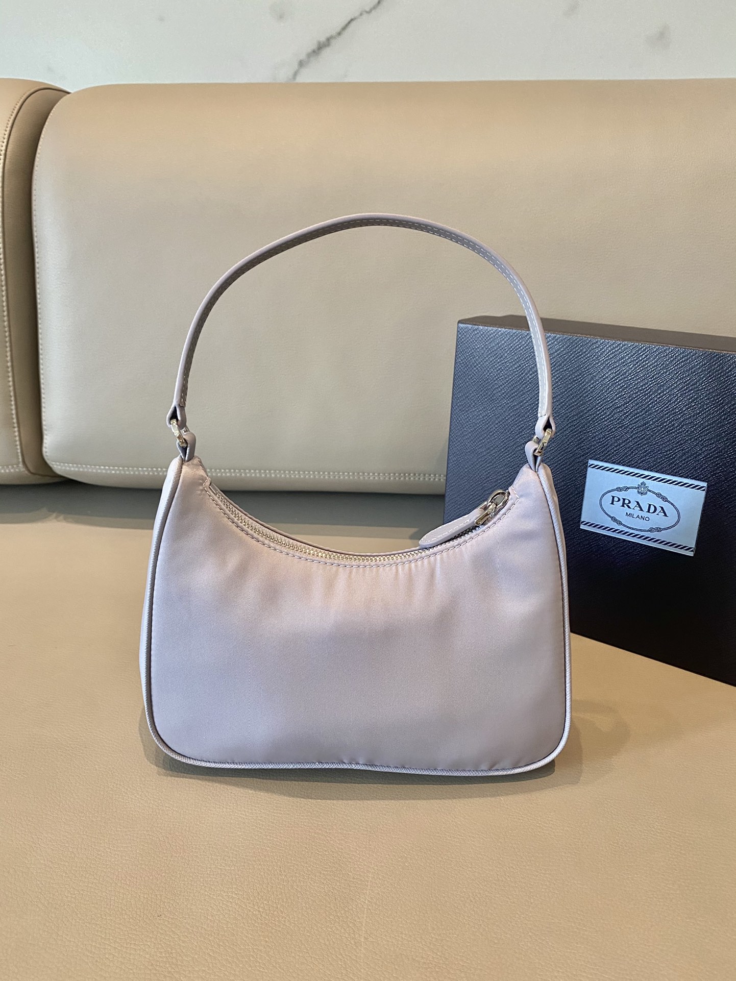 PRADA普拉达进口原厂降落伞布料月亮形中古包1NE204