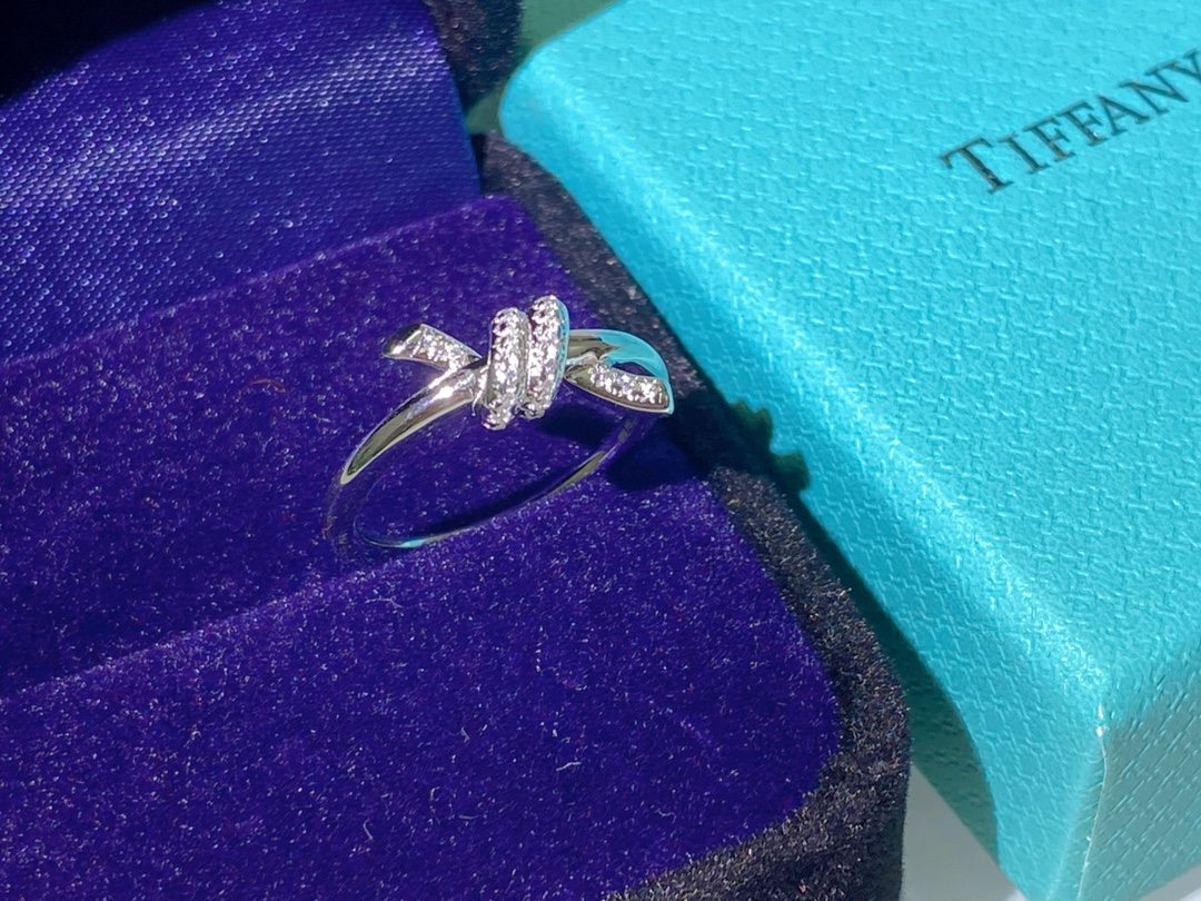 NO:553334,T family knot ring ring I can guarantee another classic reappearance with diamonds, size US 678, color rose gold/white gold, Tiffany ring, tiffany, ring19860909T家 knot戒指戒指 我敢保证又一经典再现 带钻款尺码美号678 颜色玫瑰金/白金,蒂芙尼戒指,tiffany,ring,Jewelry