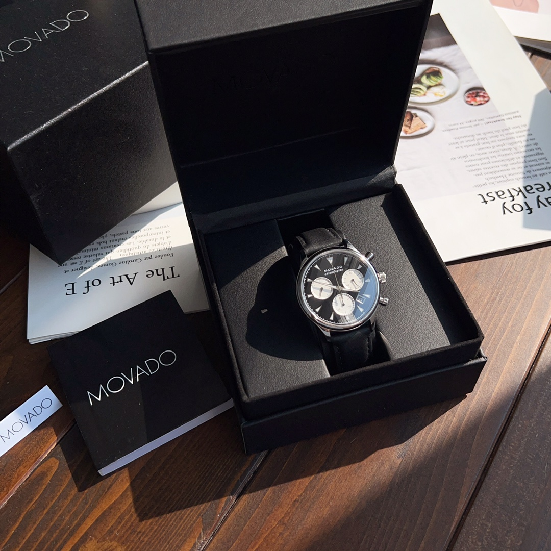 Часы Movado