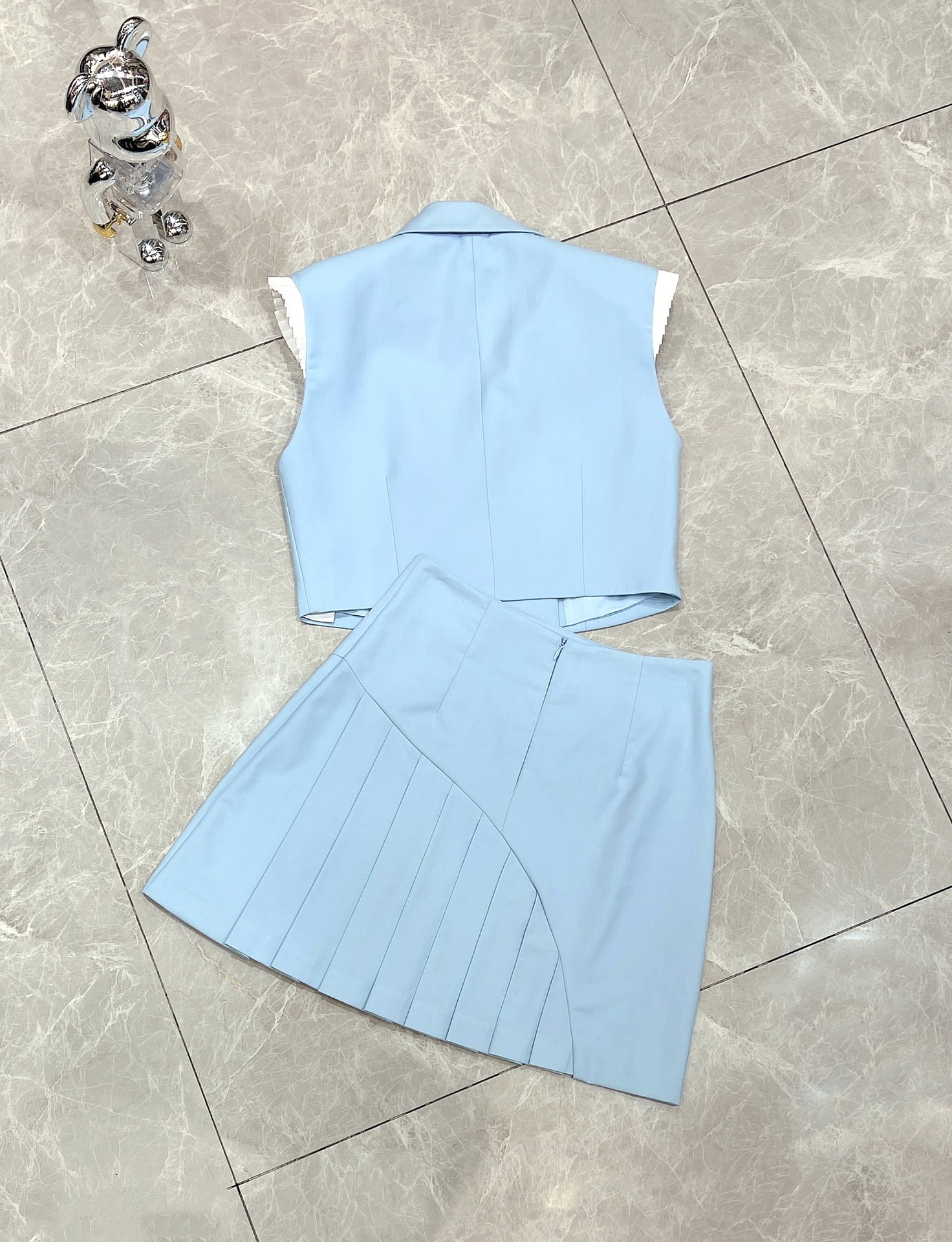 New Exclusive Package: P759 Women’s Suit with Flying-Sleeve Design and Waistline Enhancement - 图片 2