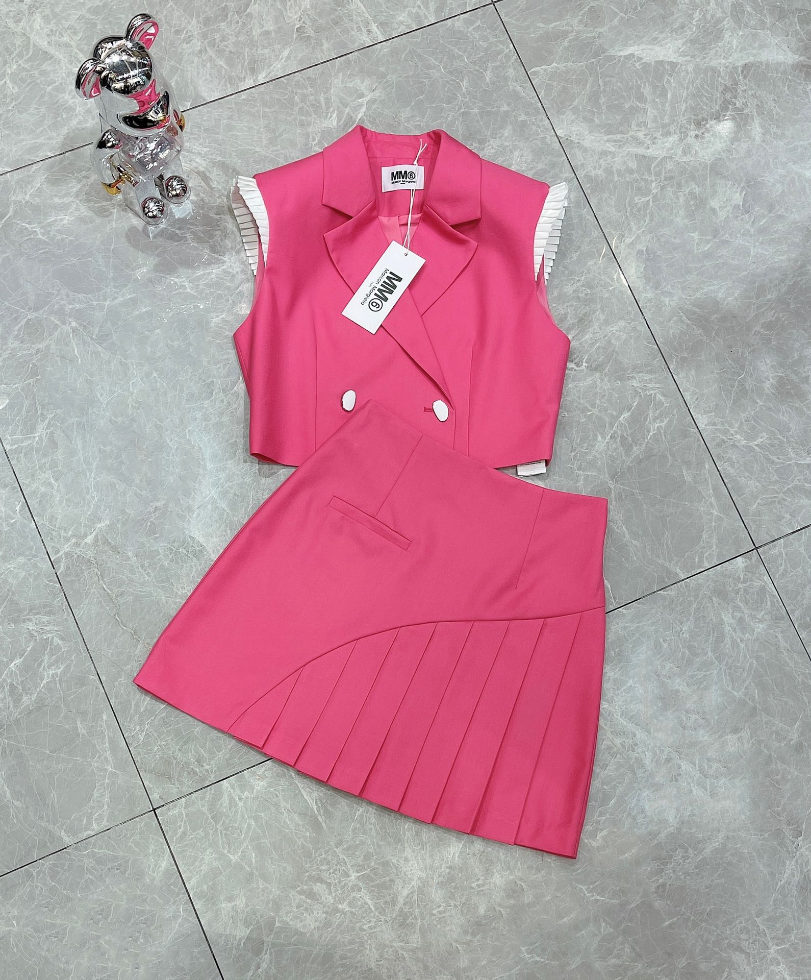 New Exclusive Package: P759 Women’s Suit with Flying-Sleeve Design and Increased Waistline - 图片 1