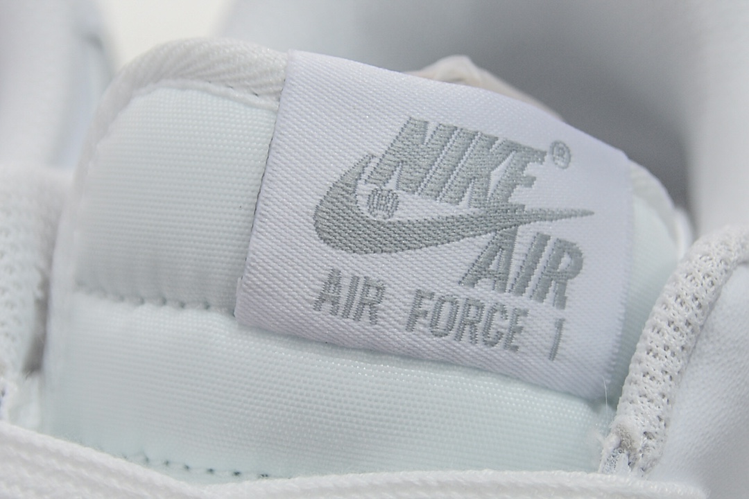 NikeAirForce1Low白灰