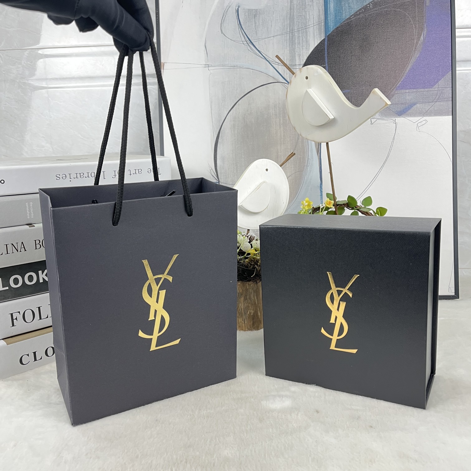 专柜品质圣罗兰皮革气垫口红礼盒,配礼袋 9