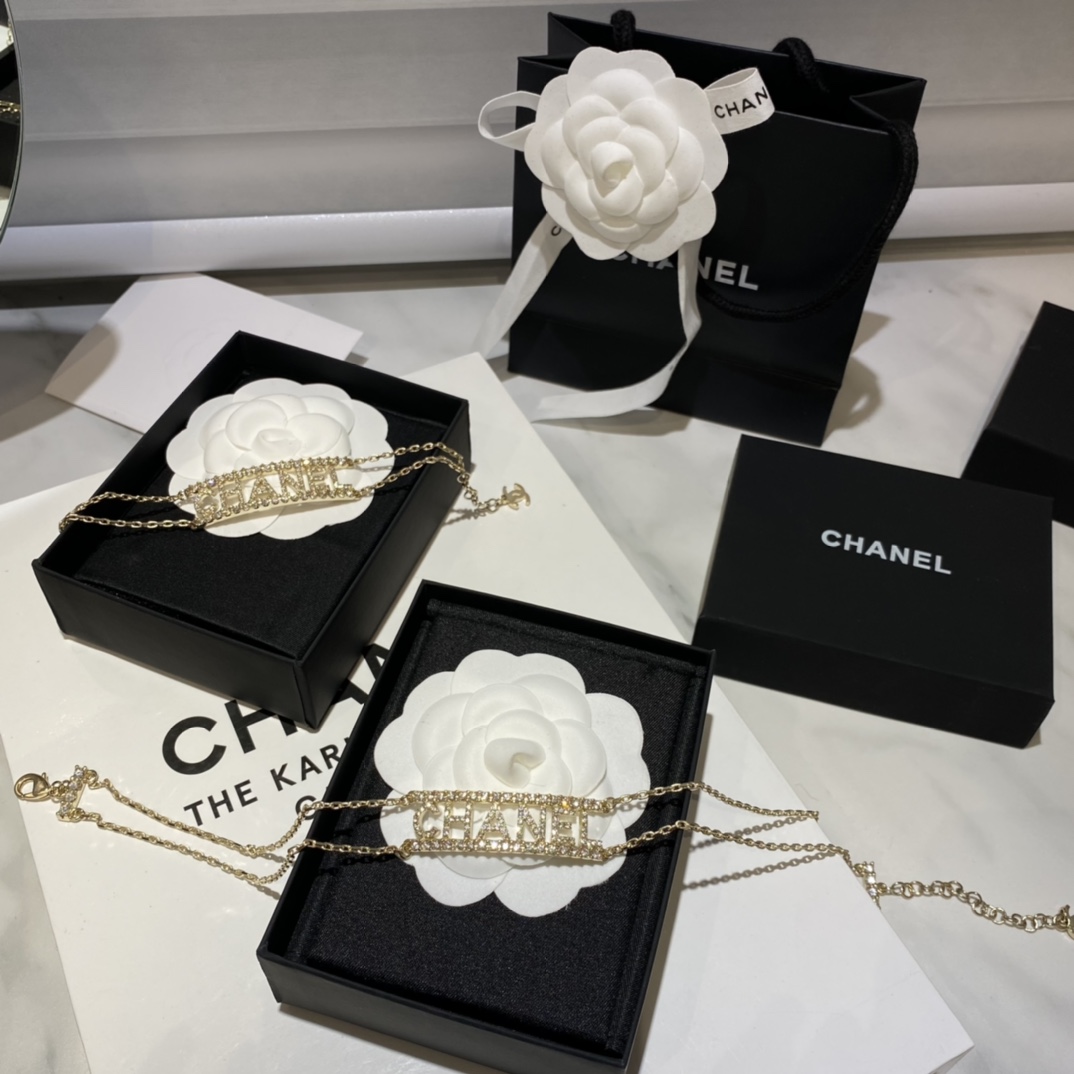 Chrome Hearts 𝐂𝐡@𝐧𝐞𝐥 晶 钻字母首饰