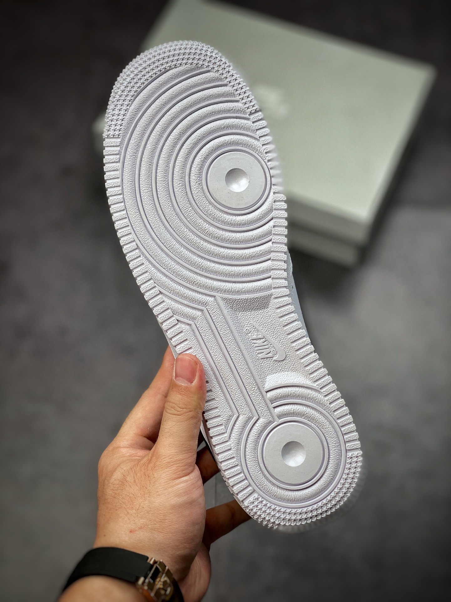 160  Nike Air Force 1 Low 07 白黑拉链鞋舌 DC8875-101