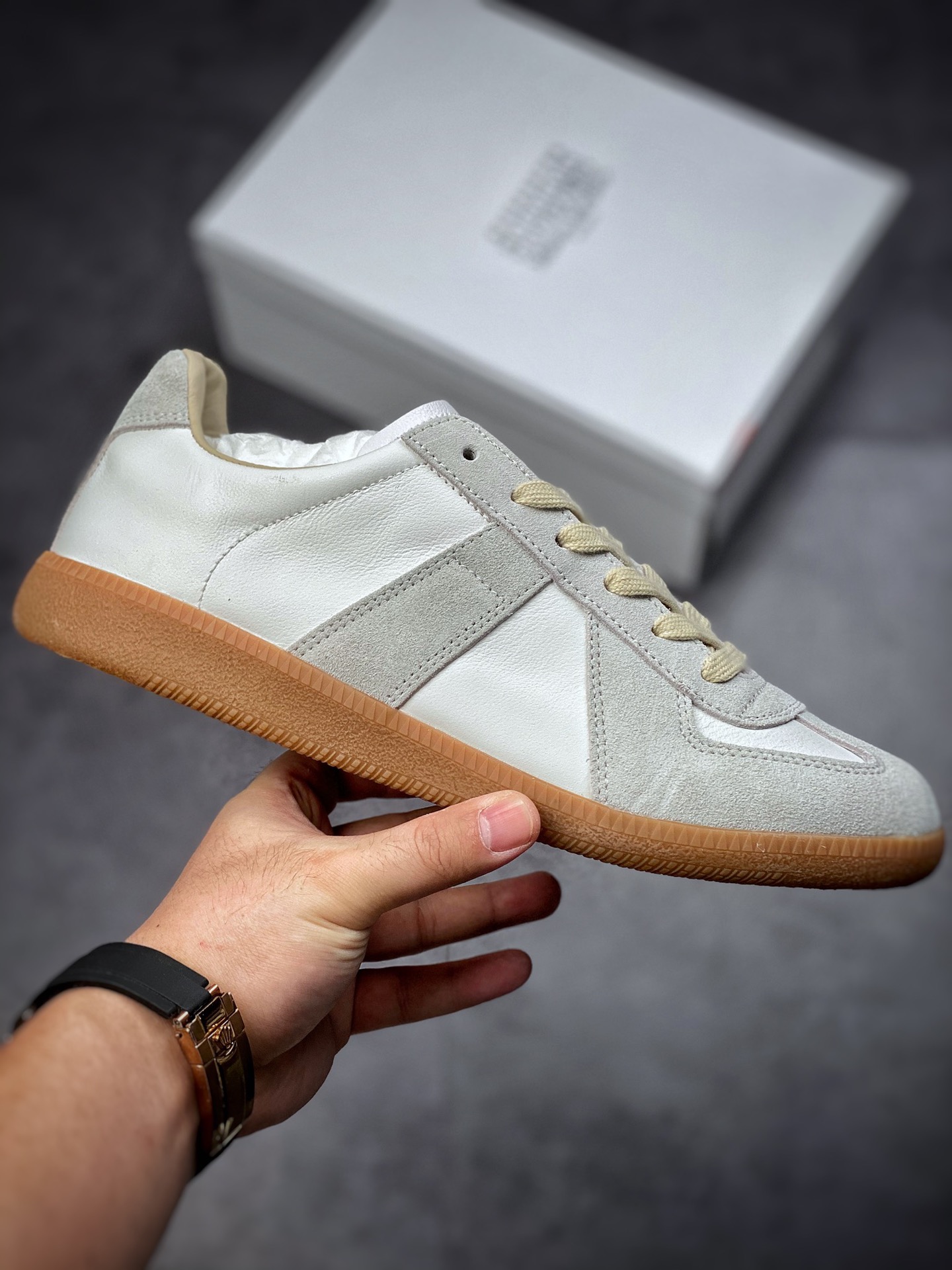 220   Classic Replica Leather Low sneaker经典绅士德训平底百搭板鞋S57WS0236
