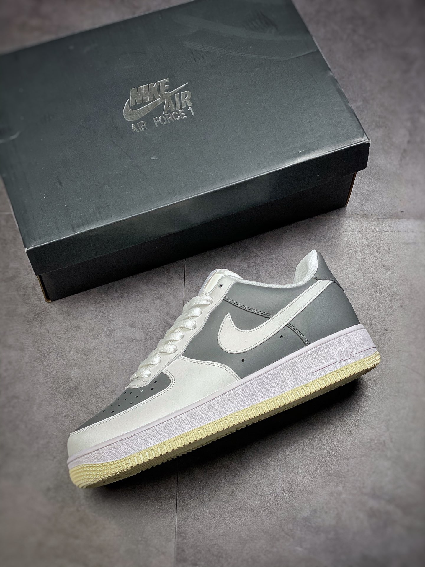 200  Nike Air Force 1 Low 07 白深灰拼接CW2288-119