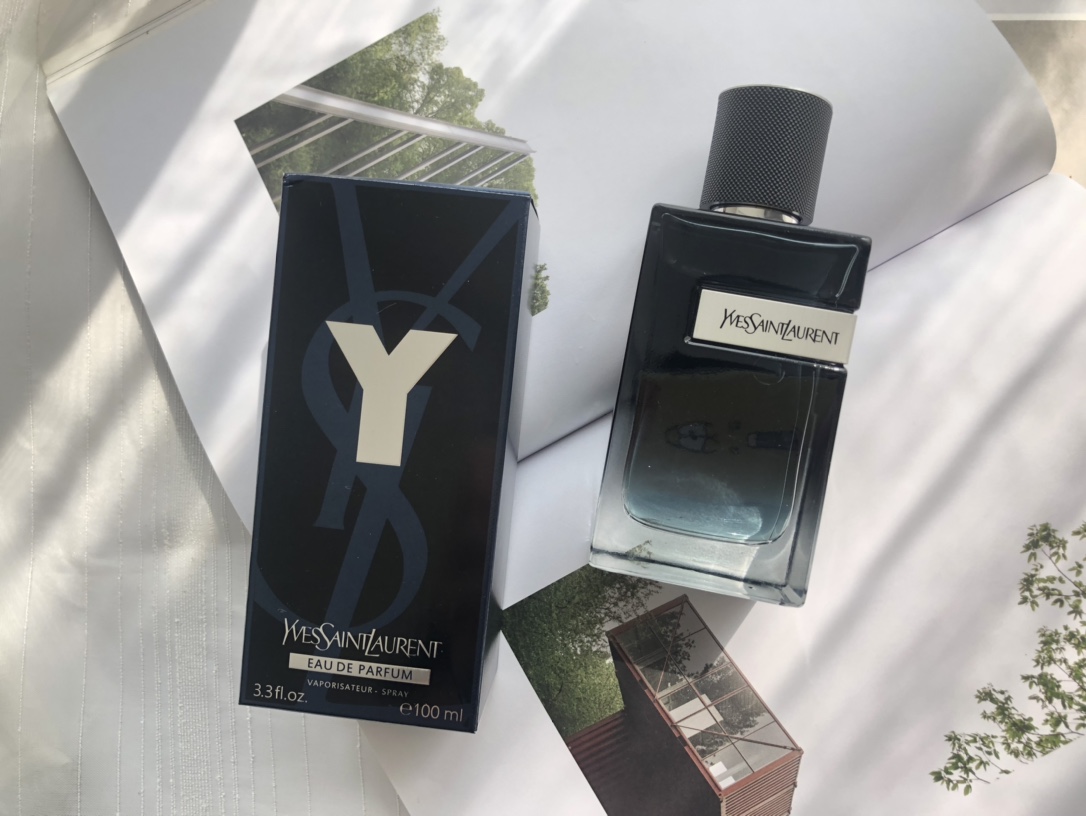 Yves Saint Laurent Y Eau de Parfum for Men - 3.3 oz (100ml) Spray 2 i1649922372 1599 1