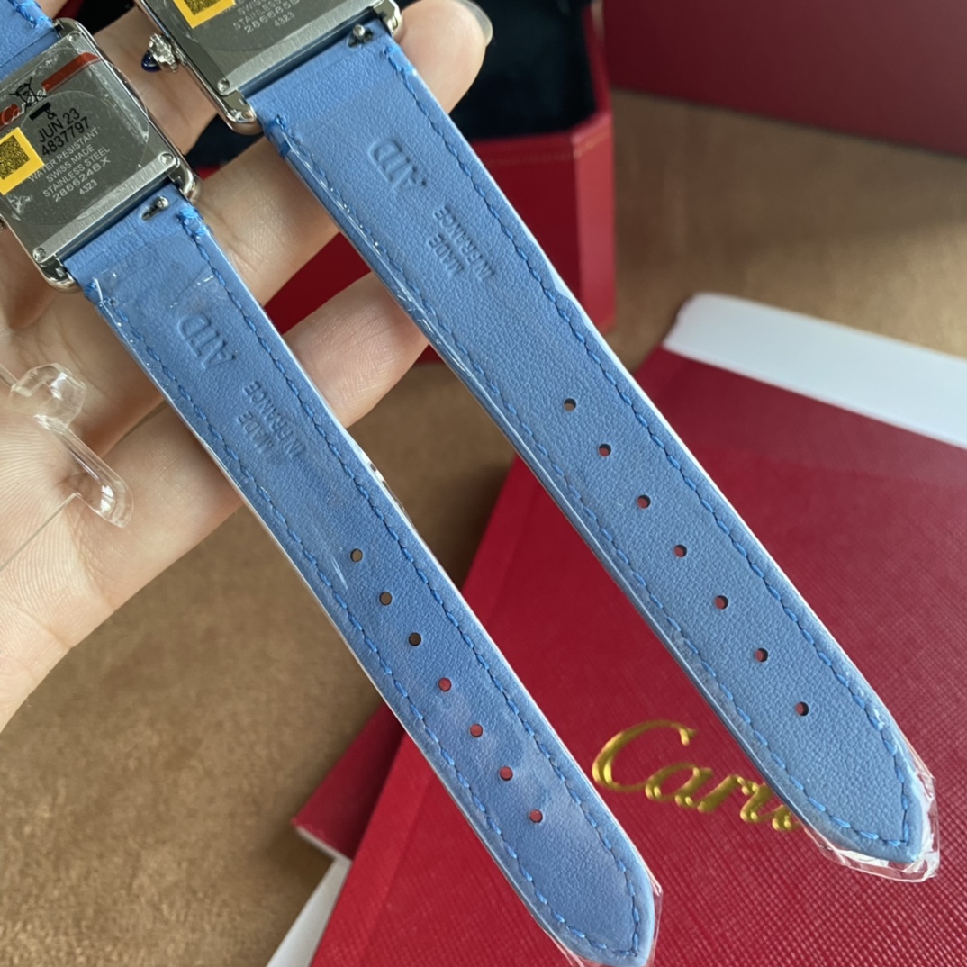 卡地亚Tant Must坦克系列Tank Must腕表直接从Tank Louis Cartier腕表