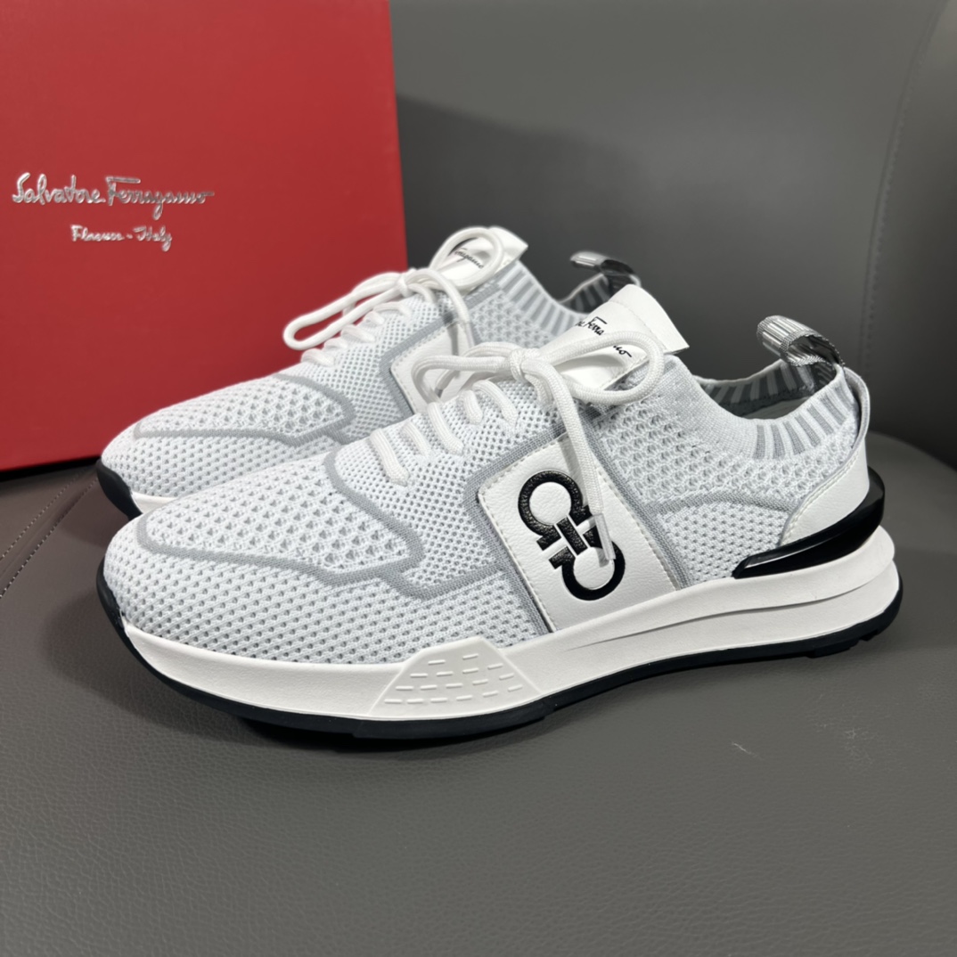 I5  菲拉格慕顶级代购🔍🔍男士2022HK专柜同步发售数!男码38-44意大利进口牛皮+原厂定制特殊印花材料，鞋底：原厂特供原版底，独家活动成型底超级舒适，原厂跟单货，🔍🔍高品质，💪细节决定品质、我们只为用心做好鞋，可随意进出专柜，欢迎对比🇮🇹