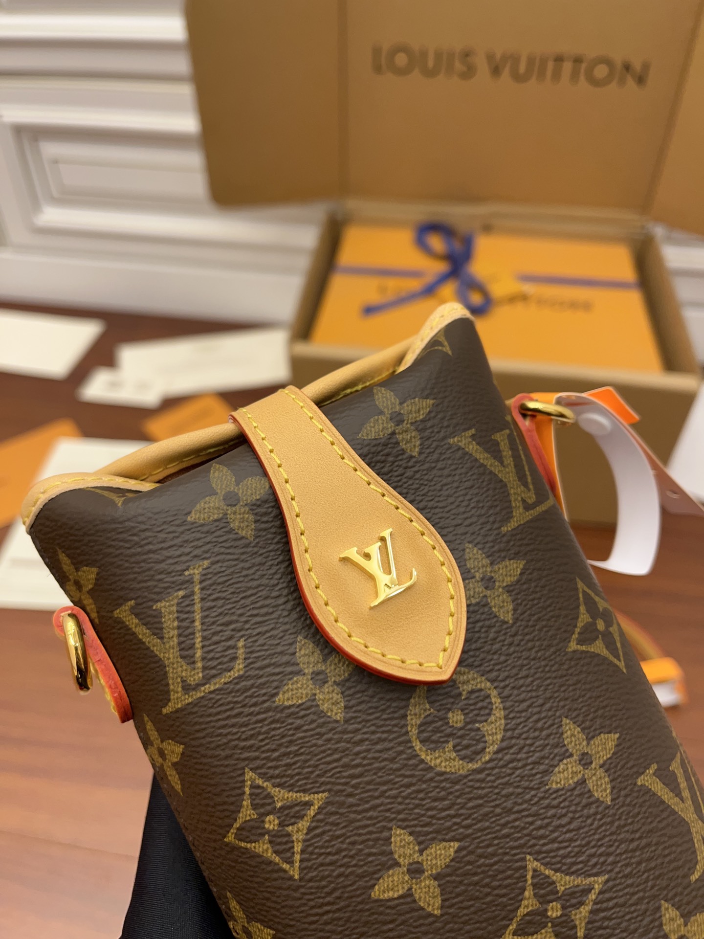 独家首发型号M80874特级加强版品质提升.专柜同步电子芯片内码礼品袋保护纸铜版电子芯片合格证皮料是正品