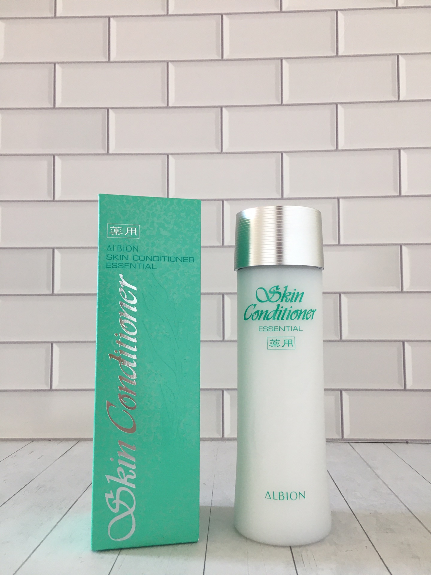 Albion Skin Conditioner Essential - 330ml - Hydrating and Soothing Toner 2 i1649996586 6184 0