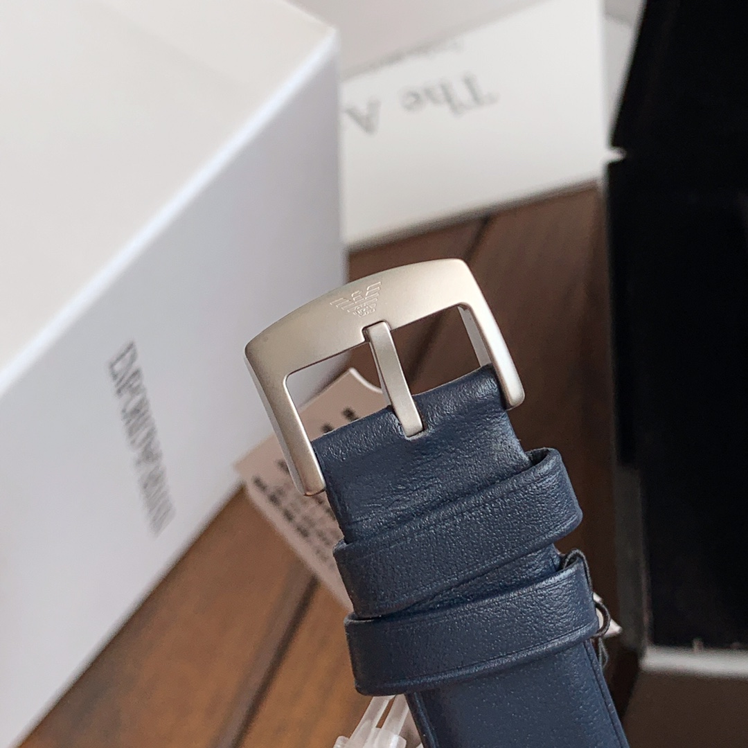 批💰450配盒
原厂阿玛尼（ARMANI）AR60012，全自动机械表，前后镂空设计，精细！惊艳！316精钢配真皮表带，表径~43mm，带包装，一手价出！