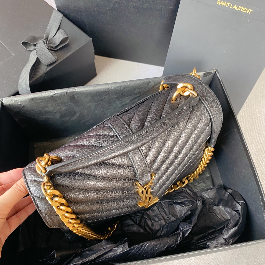 Saint Laurent 专柜款经典手袋 3
