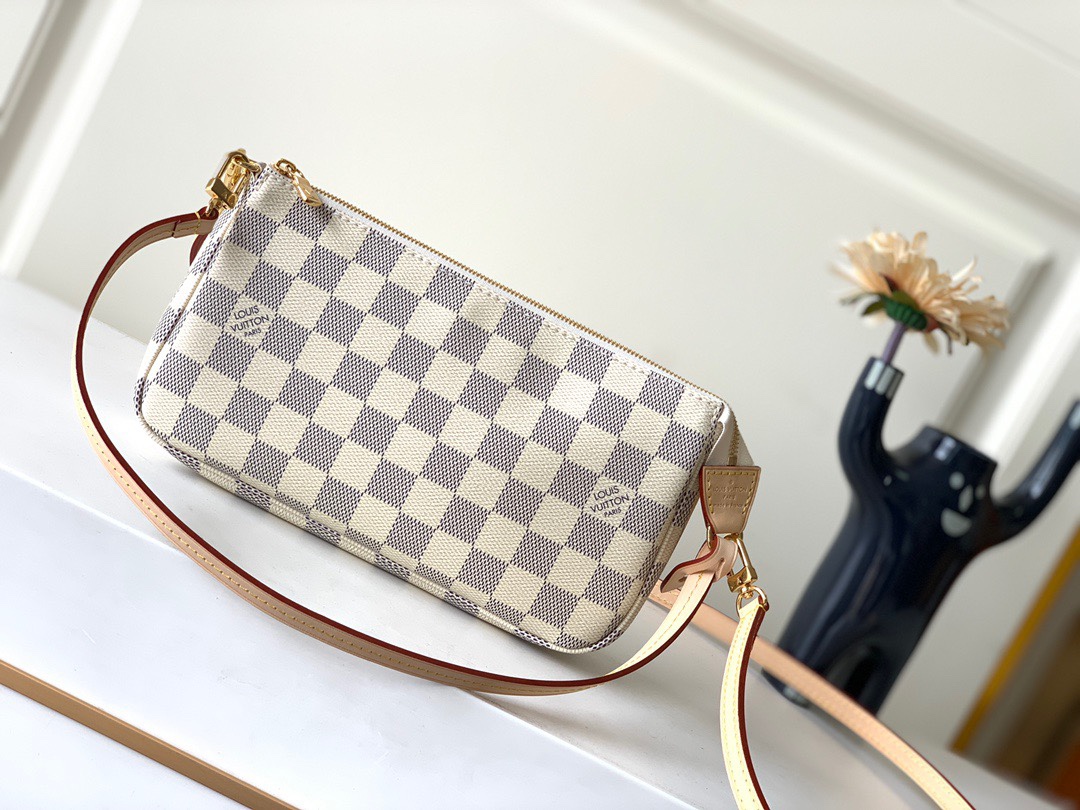 LOUIS VUITTON Monogram Tuileries M41207 LV Shoulder Bag