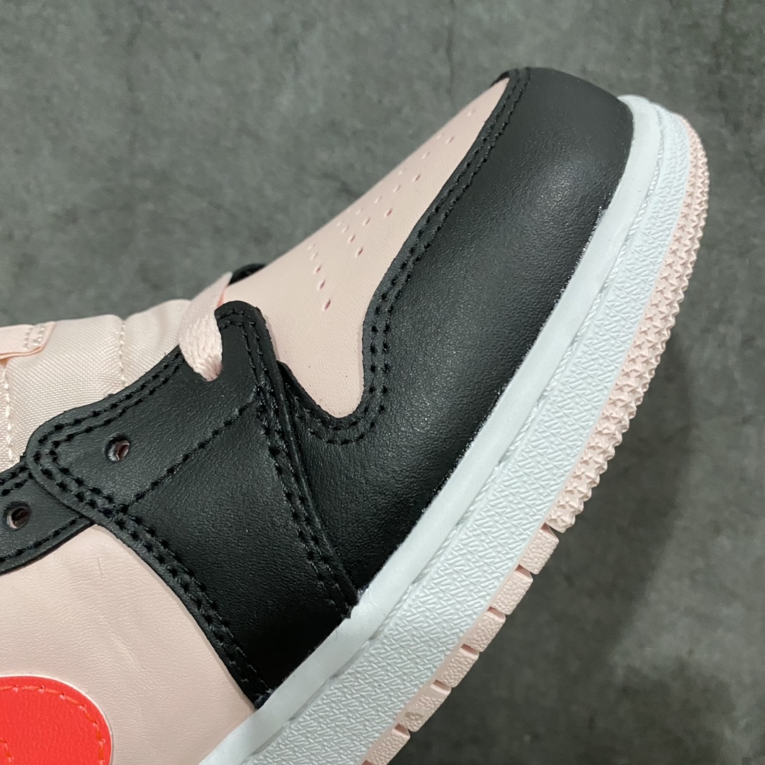 图片[6]-GC(dt)纯原版本 Air Jordan AJ1 Mid 中帮 黑粉554724-604 市面唯一纯原级别 无需拼图大几率过验 后跟方块横7针竖3针 全网唯一正确细节 全鞋电脑针车 完美零毛边处理 原厂内置全掌气垫 价格定位良心 平台专用代工流水线出品 一眼公司既视感 拿到手的一瞬间就与众不同 碾压市面所有版本 认准细节 全部原鞋开发 每一个配色都会采购原鞋确认细节 打破市面看图做货无好货之说 细节精确 所有配色原数据档案开发！ 尺码：35.5 36 36.5 37.5 38 38.5 39-选品中心