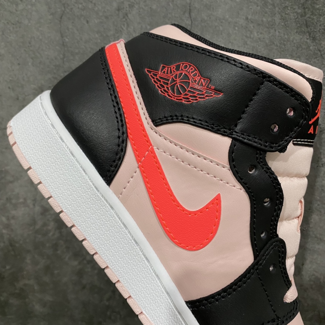 图片[7]-GC(dt)纯原版本 Air Jordan AJ1 Mid 中帮 黑粉554724-604 市面唯一纯原级别 无需拼图大几率过验 后跟方块横7针竖3针 全网唯一正确细节 全鞋电脑针车 完美零毛边处理 原厂内置全掌气垫 价格定位良心 平台专用代工流水线出品 一眼公司既视感 拿到手的一瞬间就与众不同 碾压市面所有版本 认准细节 全部原鞋开发 每一个配色都会采购原鞋确认细节 打破市面看图做货无好货之说 细节精确 所有配色原数据档案开发！ 尺码：35.5 36 36.5 37.5 38 38.5 39-选品中心