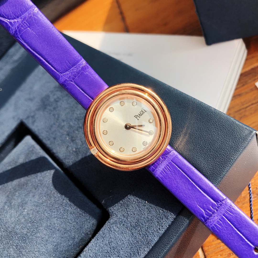 NO:157028,Comment:, listen to me by all girls on the Internet!  Buy it... Earl's 