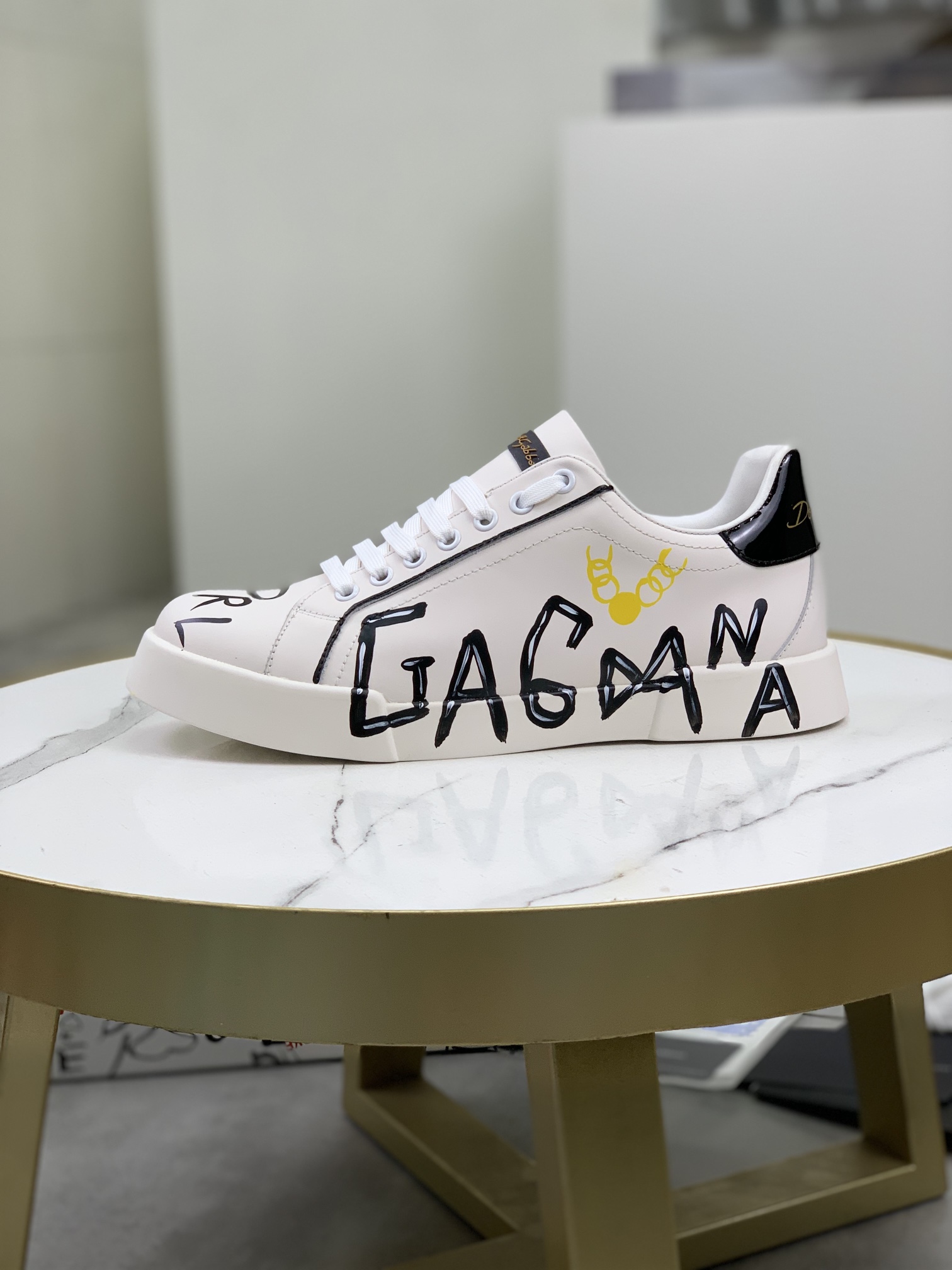 J5 顶级品质 品牌：情侣款 Dolce&Gabbana 杜嘉班纳低帮