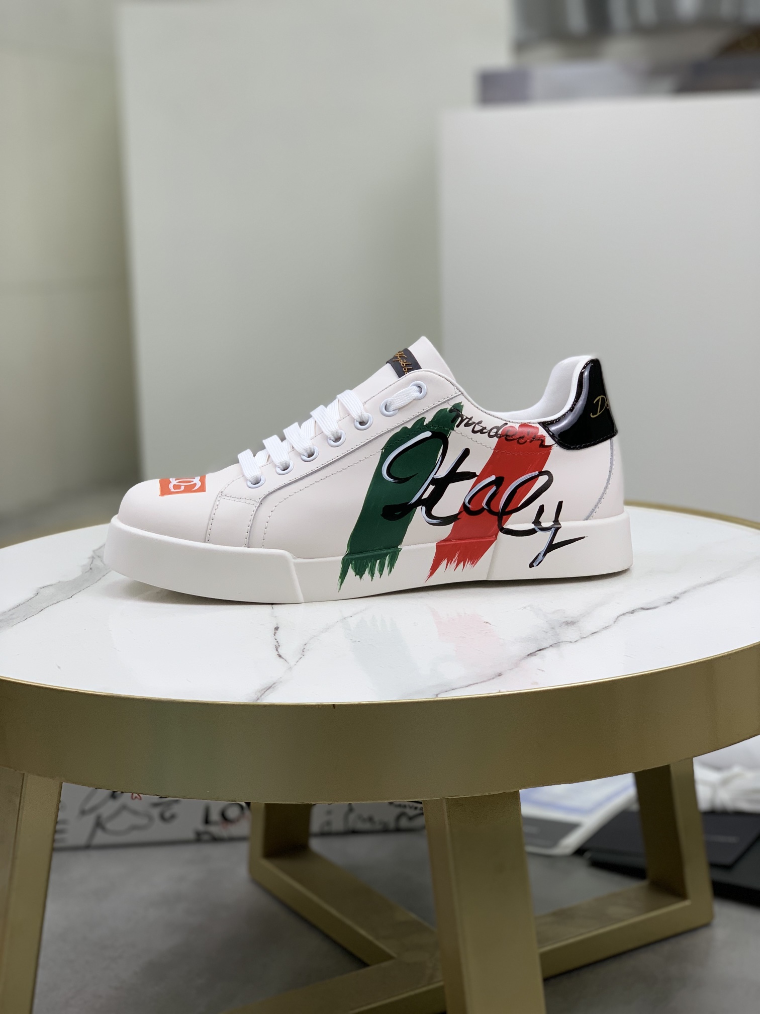 J5 顶级品质 品牌：情侣款 Dolce&Gabbana 杜嘉班纳低帮