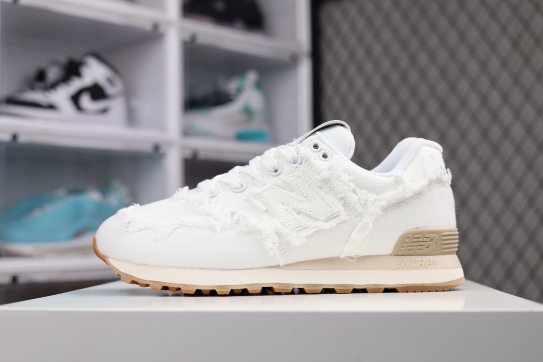 G5 纯原版本 采用环保耐磨牛仔帆布鞋面材质三层组合大底,中底嵌入搭载功能性 ENCAP缓震中底韩星李瑜美、吴涟序、张员瑛明星同款2022ss全新跨界合作复古做旧设计，全新跨界合作，意大利奢侈品牌Miu Miu x NB新百伦New Balance 574系列低帮经典复古休闲运动慢跑鞋663BD