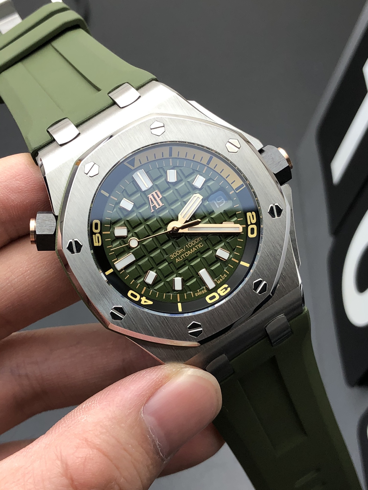 Audemars Piguet 新款亮相 离岸型——新款15720