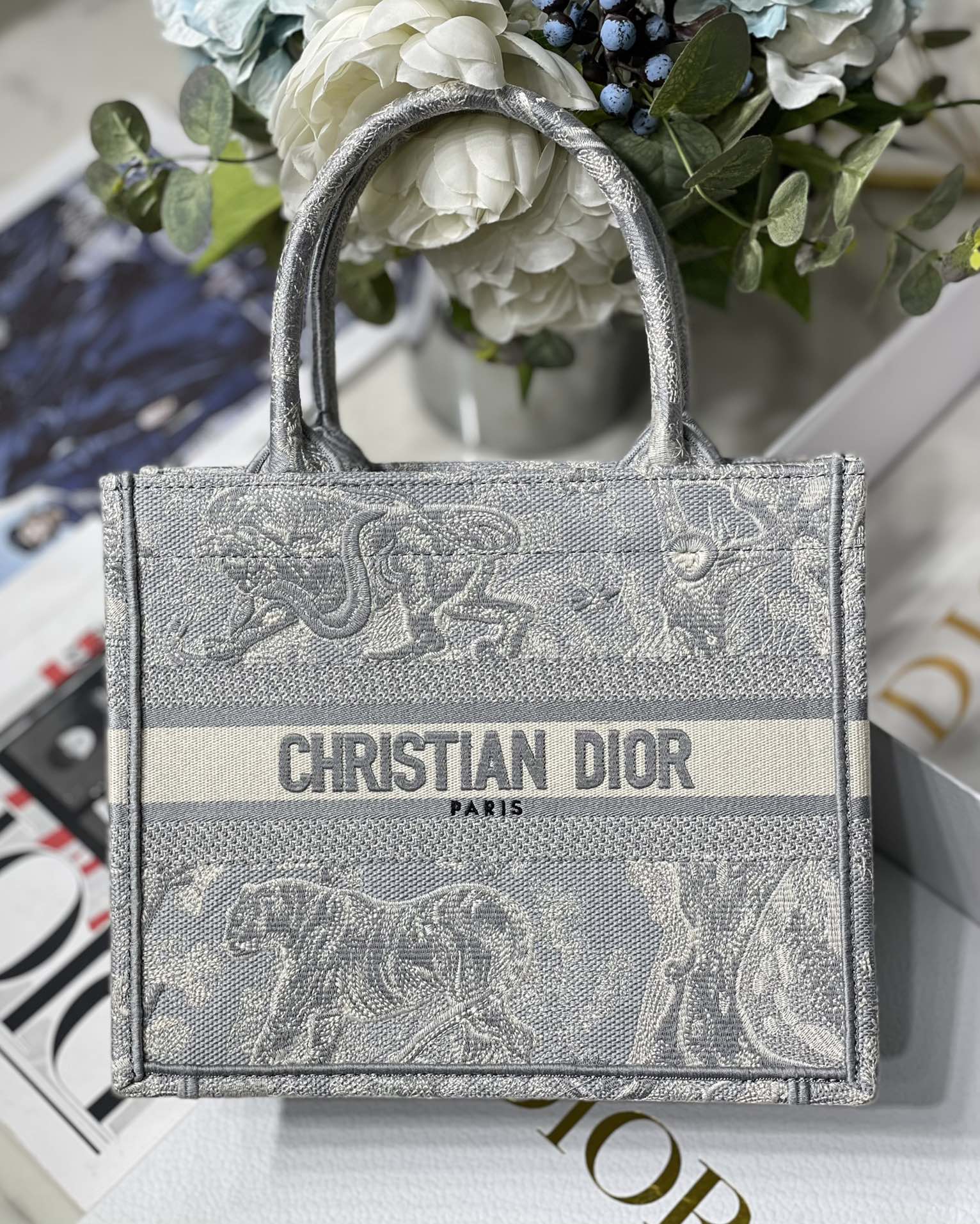 Dior Book Tote 刺绣 手提包