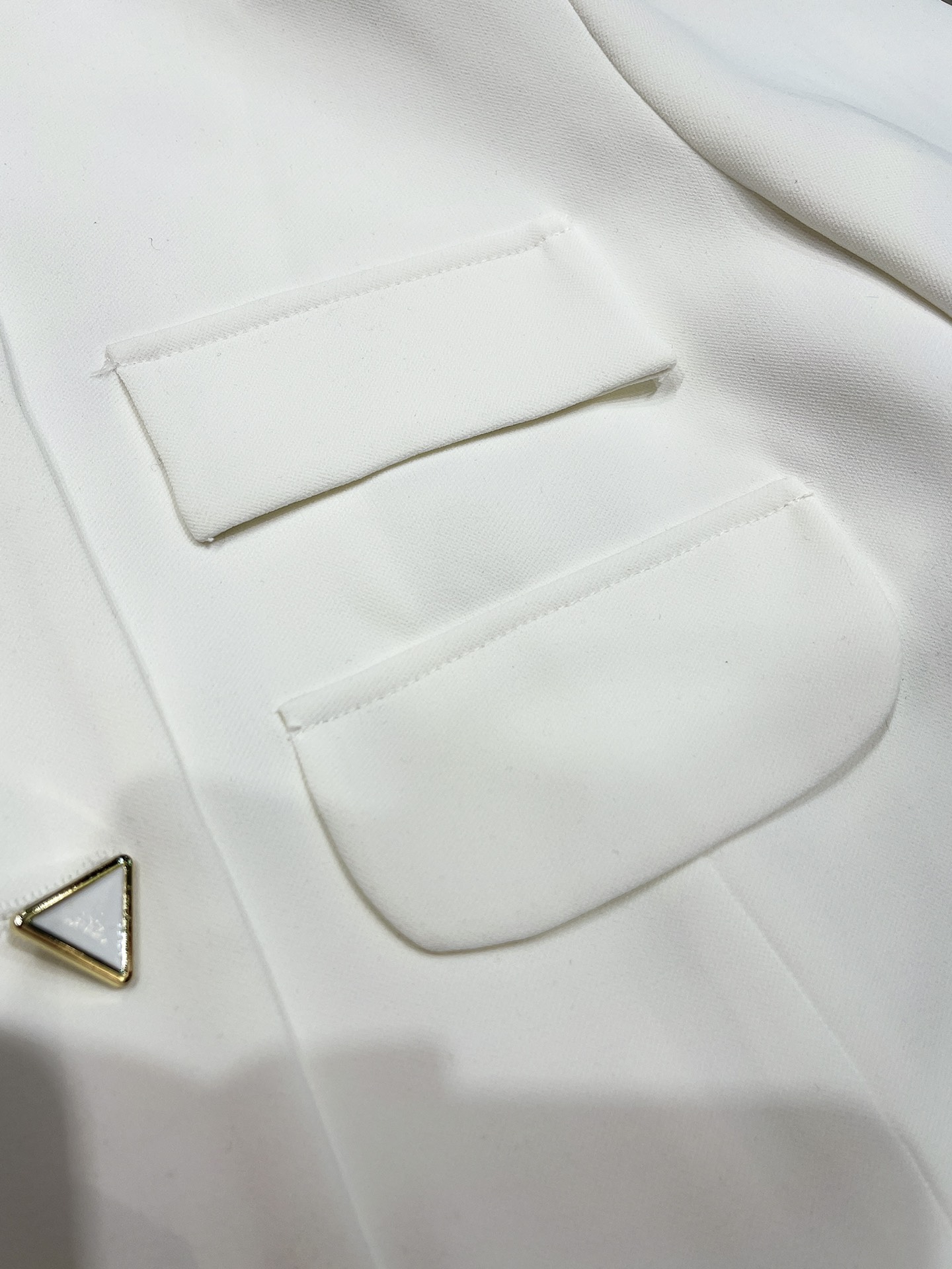 Exclusive Bottega Veneta Women’s Suit with New Shirt: Precious White Collection. - 图片 5