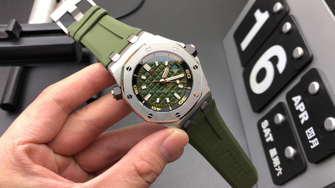 Audemars Piguet 新款亮相 离岸型——新款15720
