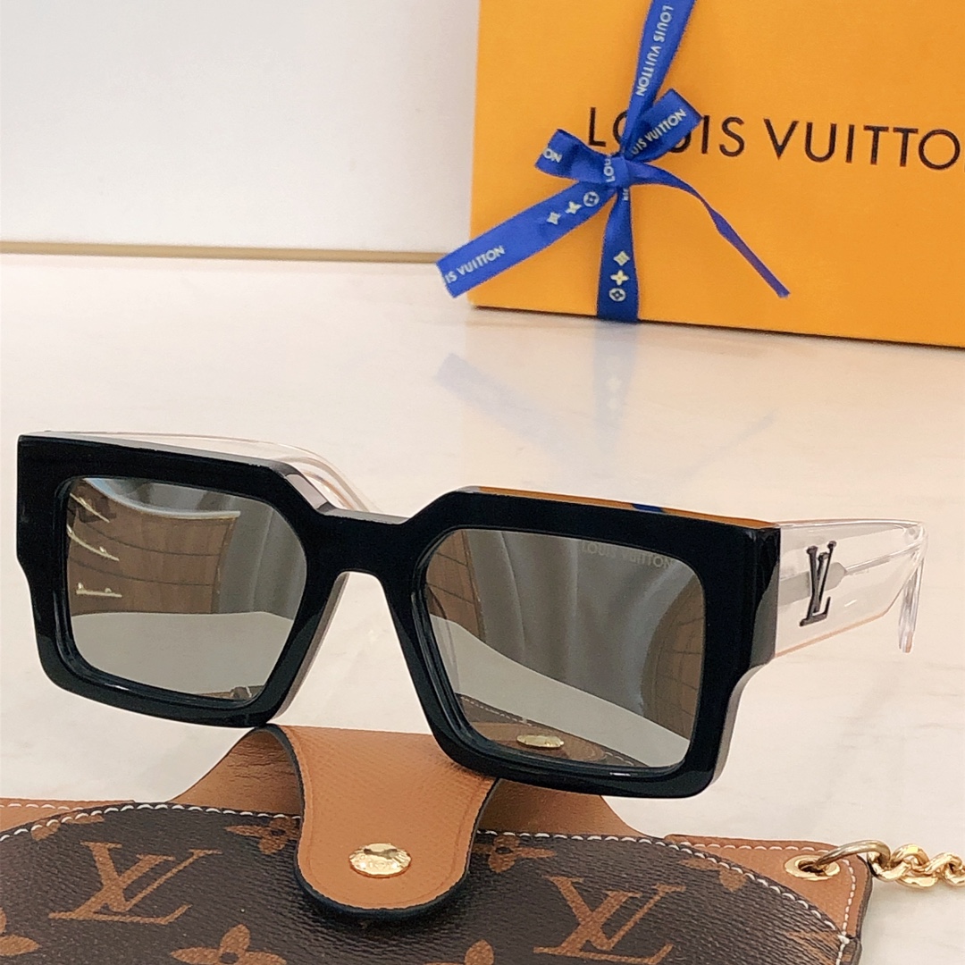 LV Clash Square Sunglasses S00 - Men - Accessories, LOUIS VUITTON ® in  2023