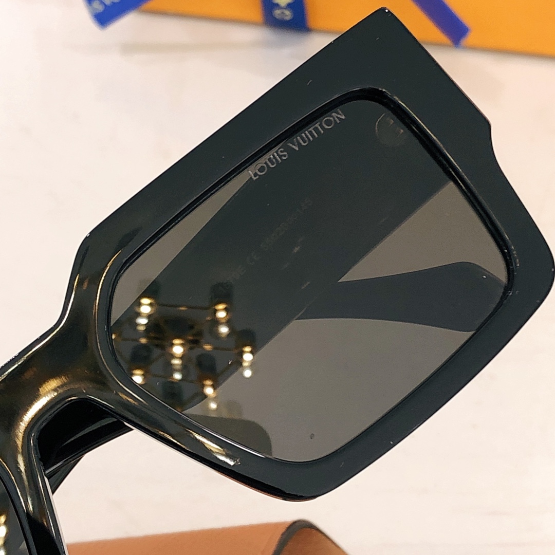 Louis Vuitton Clash Square Square Sunglasses - Black Sunglasses,  Accessories - LOU795791