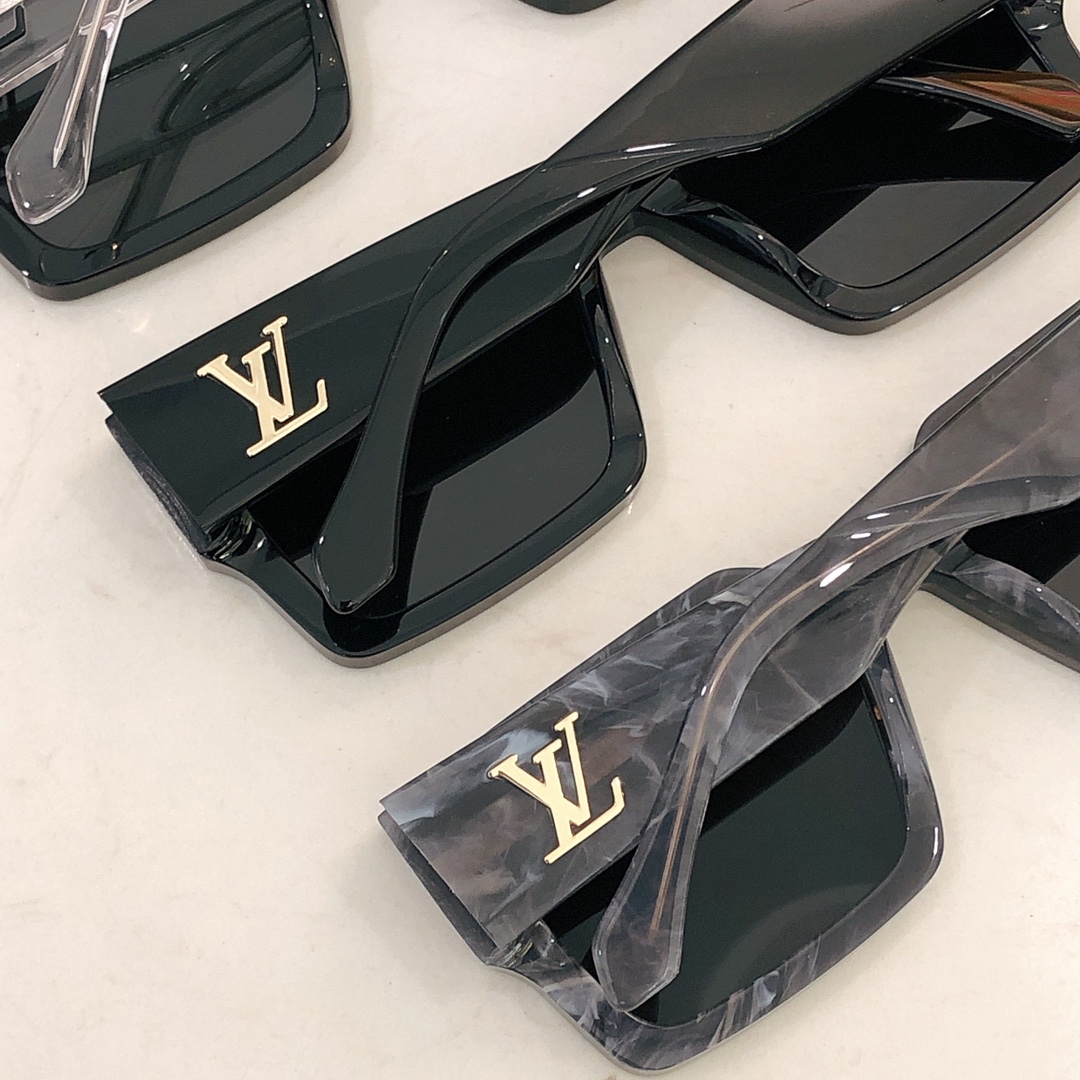 Louis Vuitton LV Clash Square Sunglasses - MEN - Accessories Z1579E Z1579W  Black - $91.40 