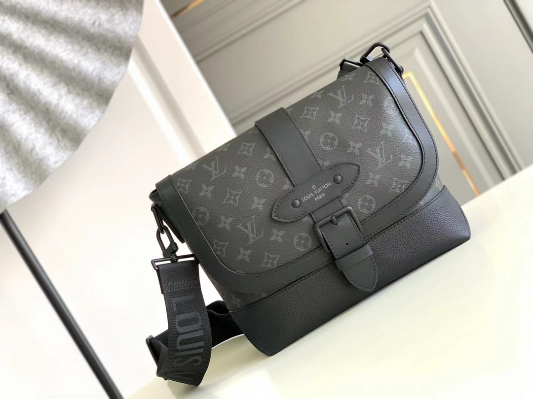 Louis Vuitton LV Saumur Handbags Messenger Bags Monogram Canvas Fashion Casual M45911