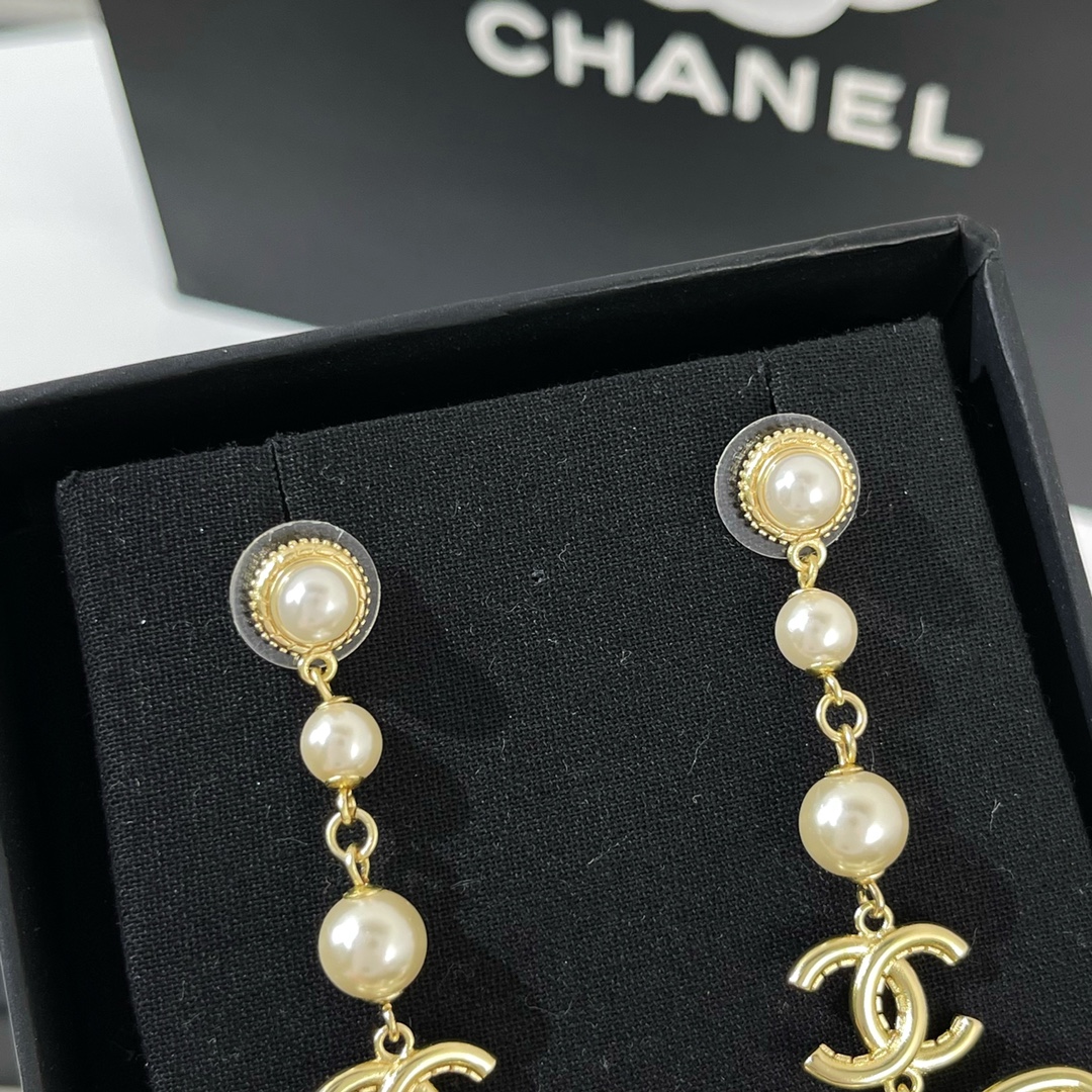 新款☑️CHANEL香奈儿 金色 双c蝴蝶结 耳钉耳环