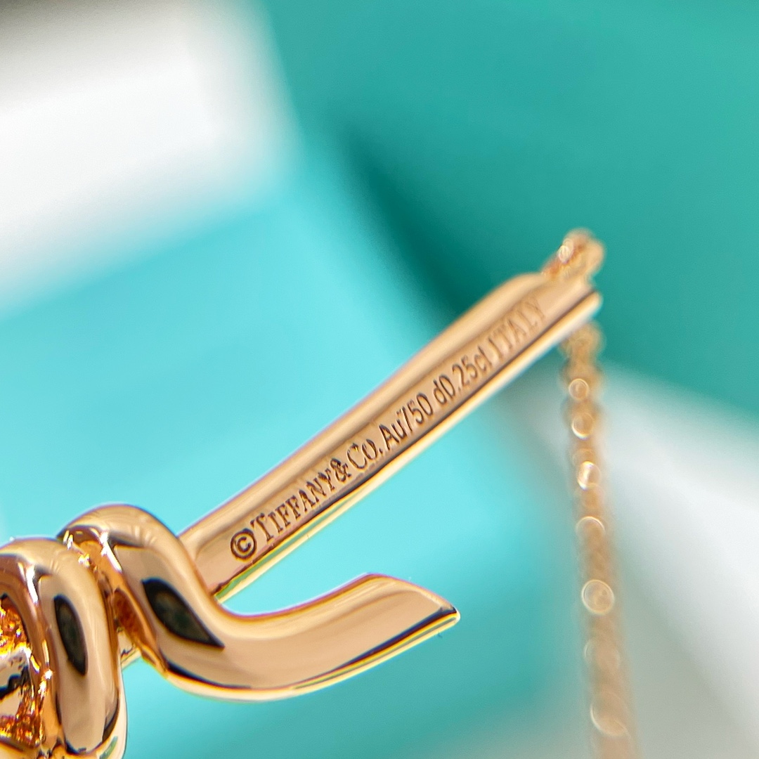 新款☑️TIFFANY&Co.蒂芙尼tiffany knot项链