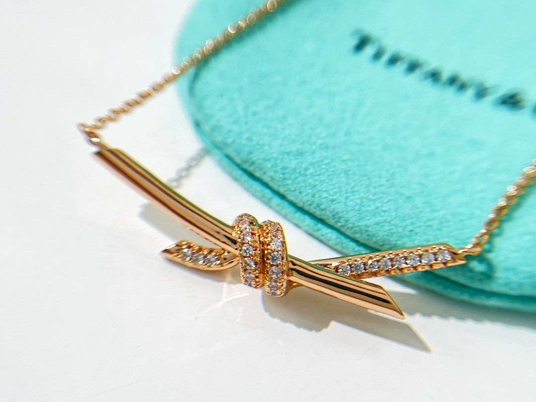 新款☑️TIFFANY&Co.蒂芙尼tiffany knot项链