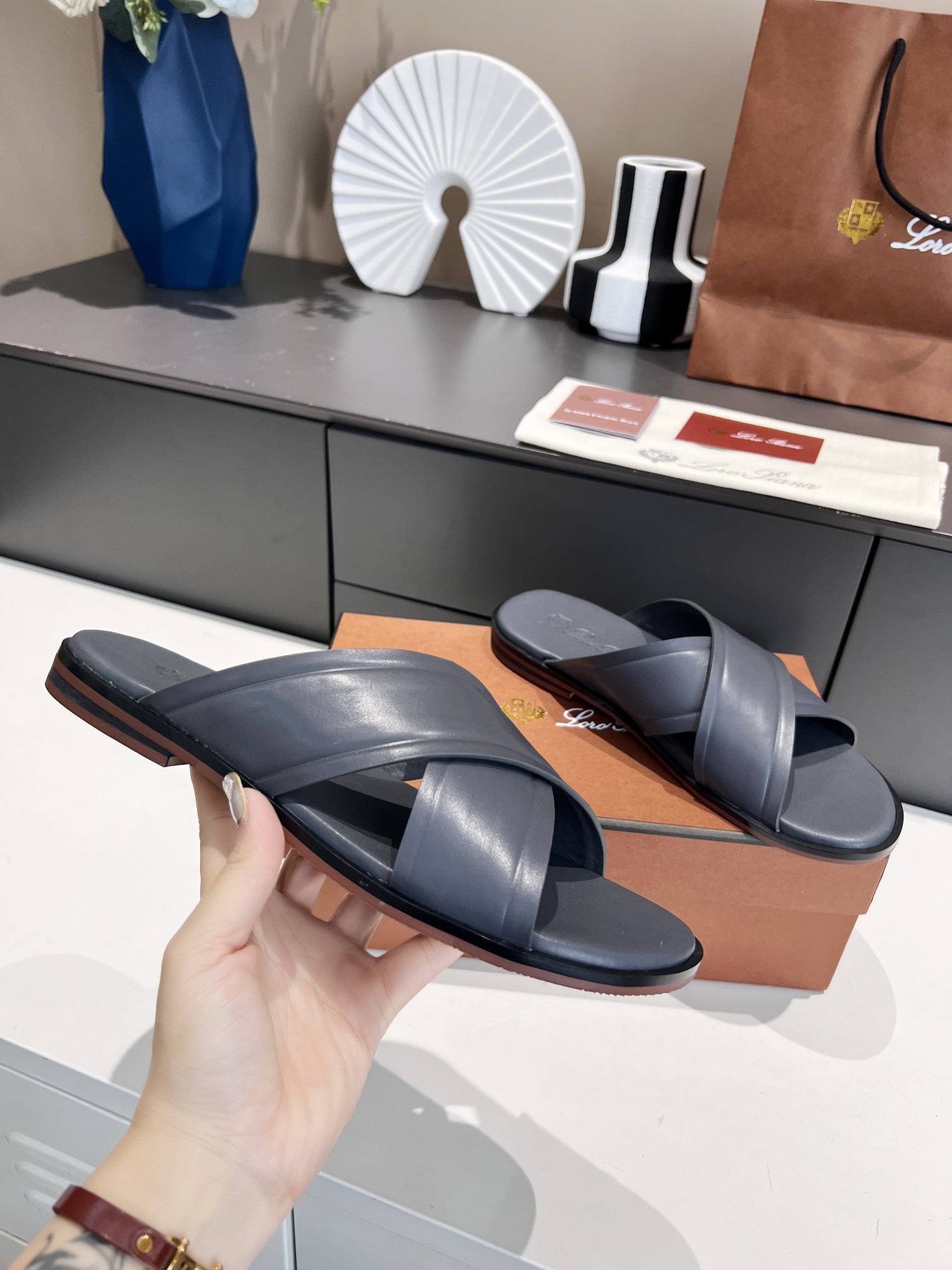 precio de fábrica .Loro Piana * grado superior auténtica zapatillas de los hombres nuevos comprar or