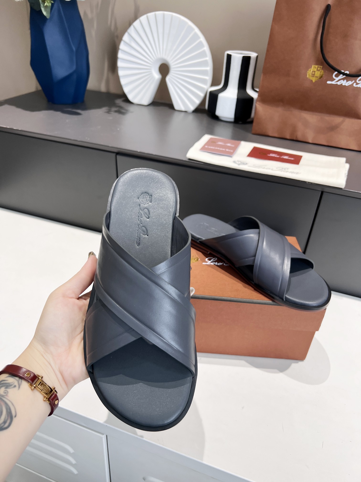 precio de fábrica .Loro Piana * grado superior auténtica zapatillas de los hombres nuevos comprar or