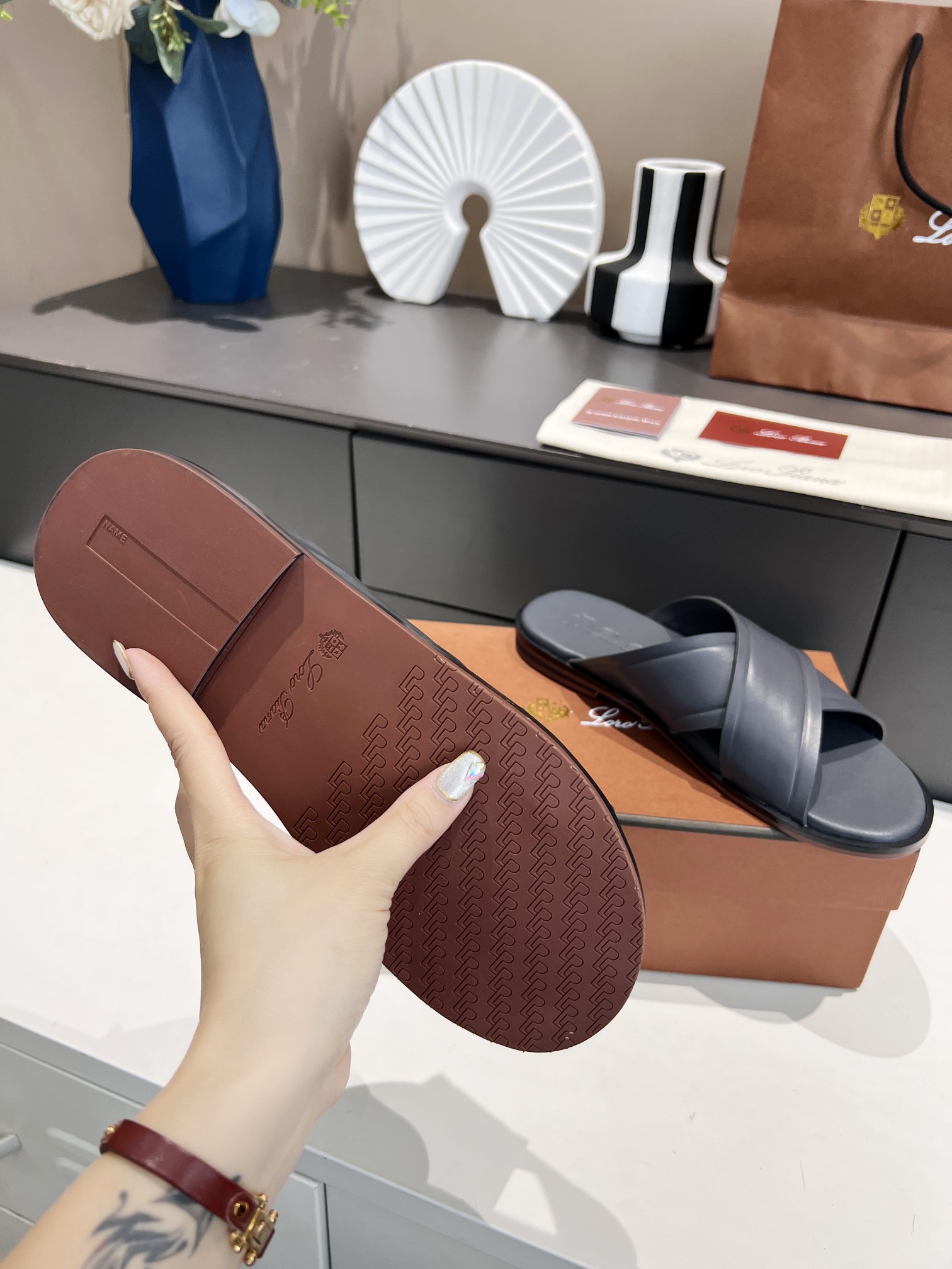 precio de fábrica .Loro Piana * grado superior auténtica zapatillas de los hombres nuevos comprar or