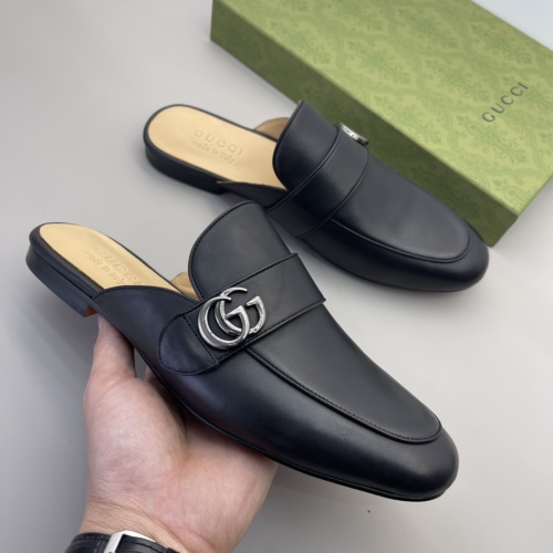 Gucci Heren Leren Mules met Dubbele G - Stijlvolle en Comfortabele Instappers 1 Gucci Heren Leren Mules met Dubbele G - Stijlvolle en Comfortabele Instappers