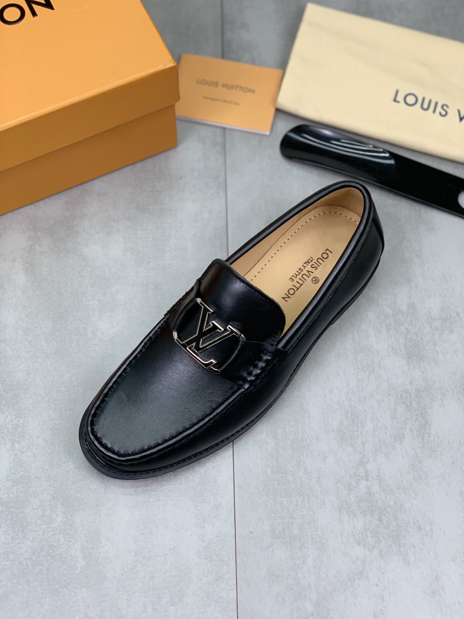 Louis Vuitton Shoes Plain Toe Black Calfskin Cowhide