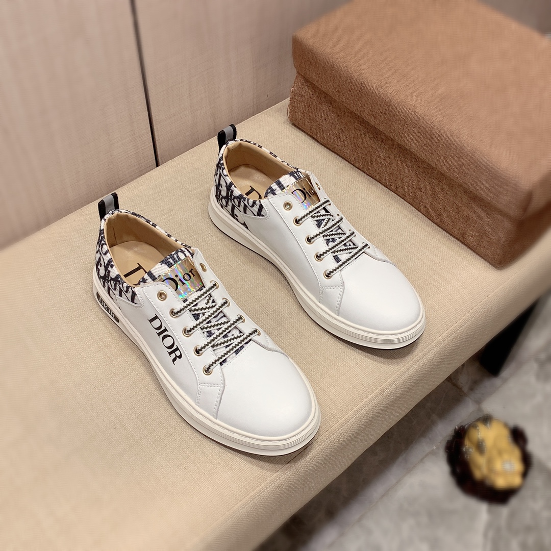 I0     原版1:1 迪奥* 官网•同款高•版本最新•爆款休闲鞋，专柜1:1。顶端品牌 奢侈～代购，顶级～质量。专柜同卖产品[强]鞋面選用进口透气牛皮搭配布面料材质➕透气羊皮内里•精细做工。原版个性时尚柔软橡膠耐磨防滑大底，上脚轻巧舒适，实物拍摄🎬實物更好看，2291广州码: 38-44。2️⃣色可选