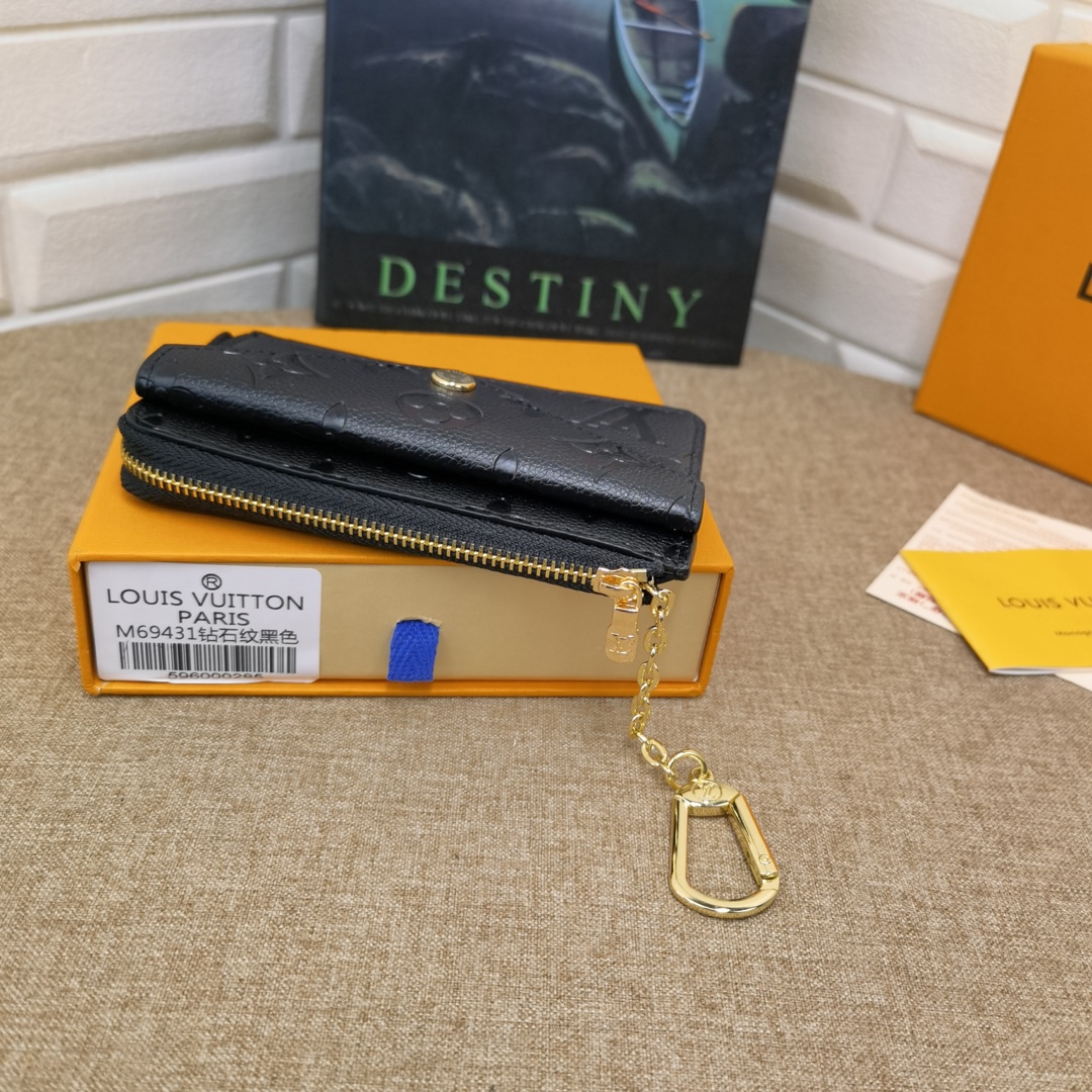 Leather card holder holds cards