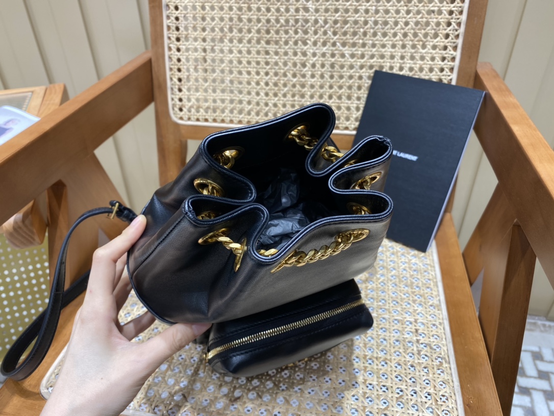 Saint laurent Ysl 𝑱𝒂𝒎𝒊𝒆 专柜最新款双肩背包 684783