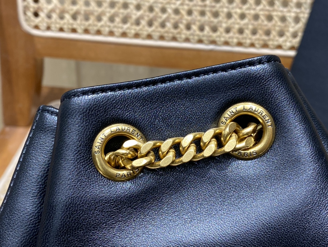 Saint laurent Ysl 𝑱𝒂𝒎𝒊𝒆 专柜最新款双肩背包 684783