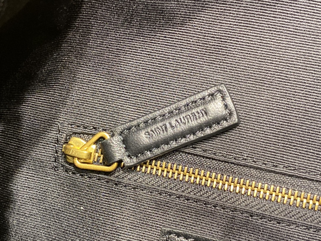 Saint laurent Ysl 𝑱𝒂𝒎𝒊𝒆 专柜最新款双肩背包 684783