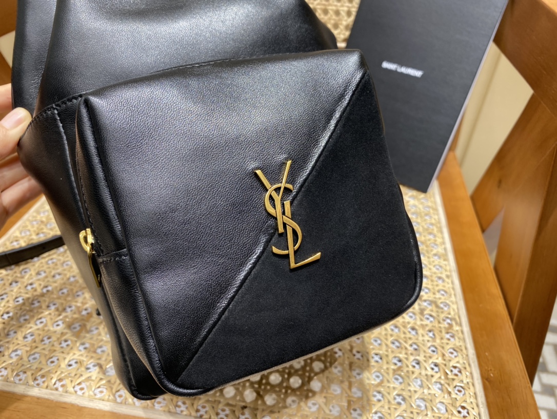 Saint laurent Ysl 𝑱𝒂𝒎𝒊𝒆 专柜最新款双肩背包 684783
