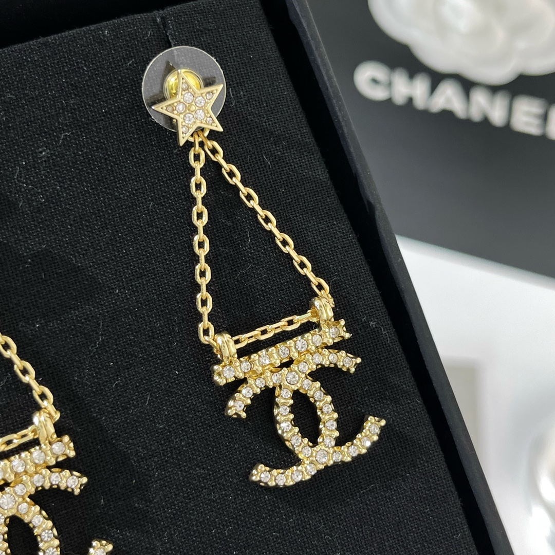 新款☑️CHANEL香奈儿 金色 双c 星星 耳钉耳环