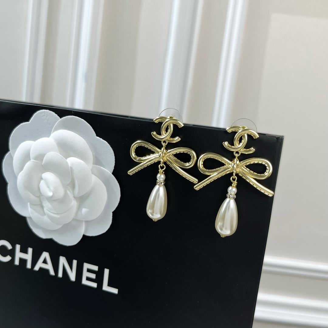 新款☑️CHANEL香奈儿 双c 蝴蝶结 珍珠 耳钉耳环